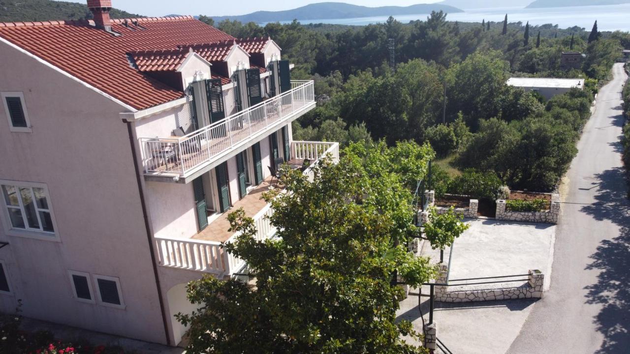 Apartments Kola Banići Exterior foto